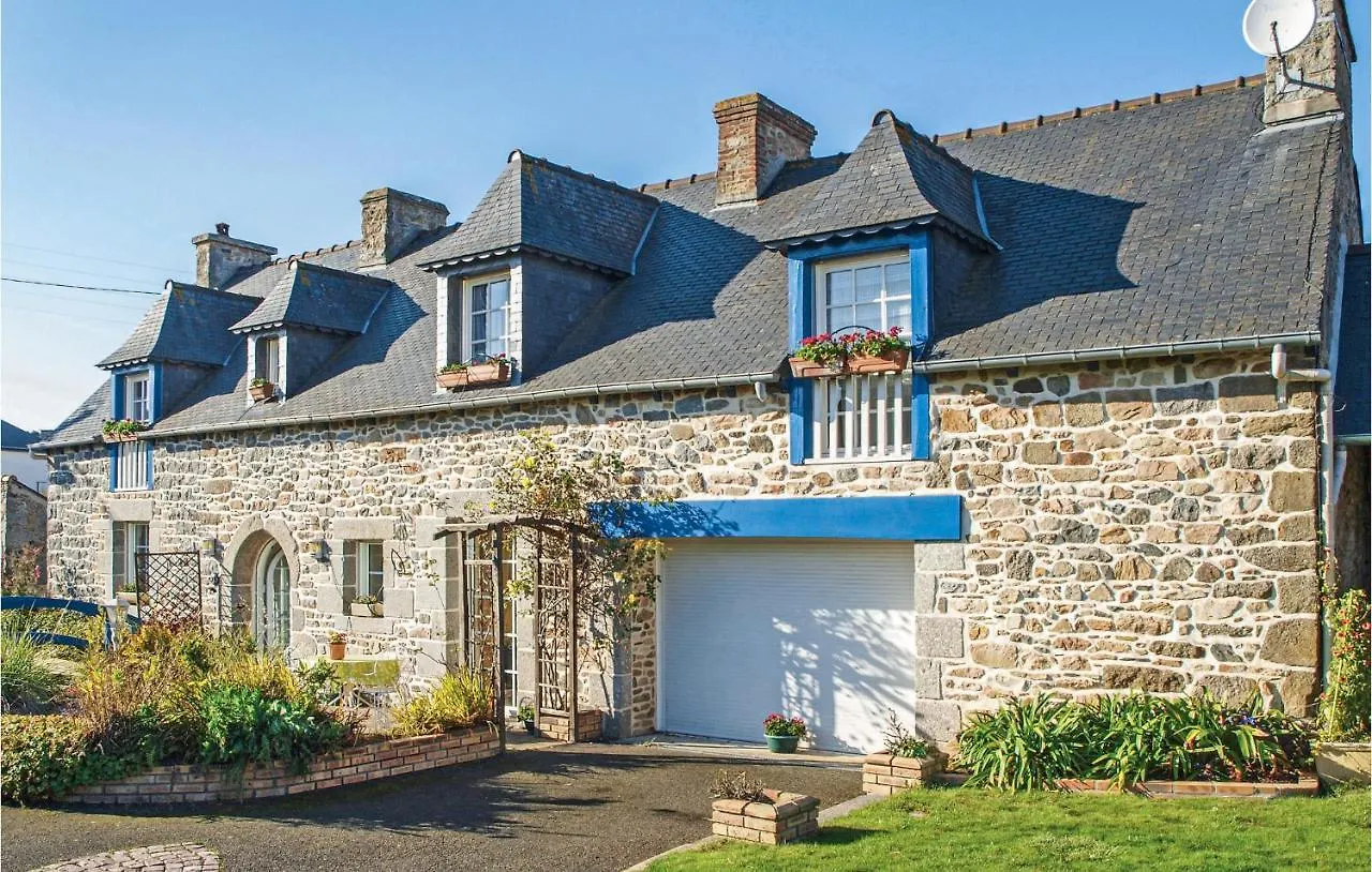 Feriehus 4 Bedroom Lovely Home In Langueux