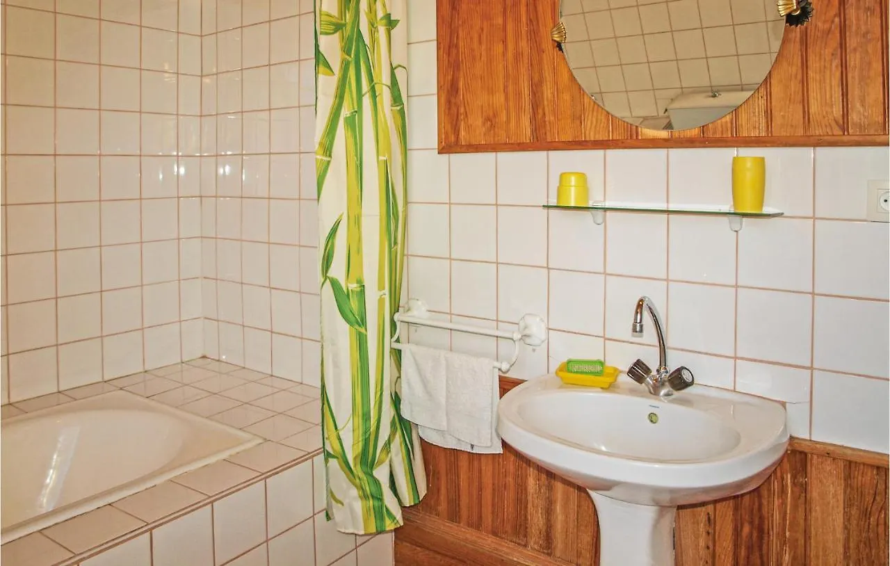 4 Bedroom Lovely Home In Langueux Feriehus